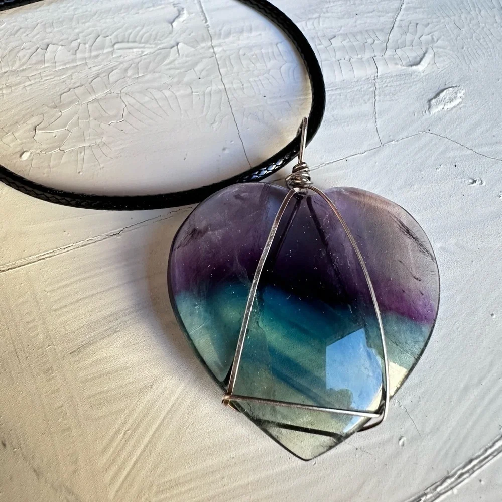 Artisan Handcrafted RAINBOW Fluorite Heart Pendant Necklace Tanzanite 5518 G